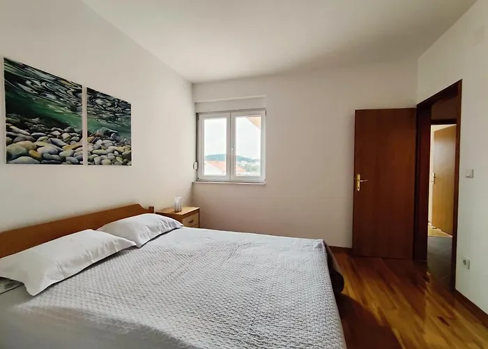 Airy In - Murter, - 3 Min Walk, 2 Bedrooms, 2 Bathrooms, 70m2 With Terrace, Mooring Included