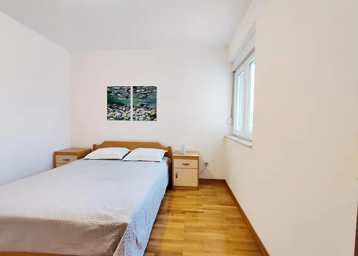 Airy In - Murter, - 3 Min Walk, 2 Bedrooms, 2 Bathrooms, 70m2 With Terrace, Mooring Included * 티스노