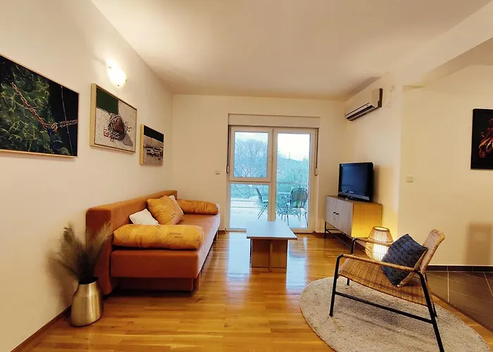 Appartement Airy In - Murter, - 3 Min Walk, 2 Bedrooms, 2 Bathrooms, 70m2 With Terrace, Mooring Included Tisno