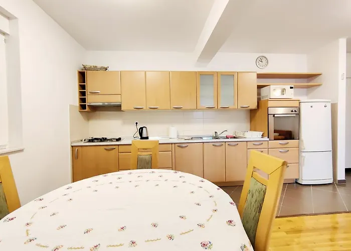 Airy In - Murter, - 3 Min Walk, 2 Bedrooms, 2 Bathrooms, 70m2 With Terrace, Mooring Included * 티스노