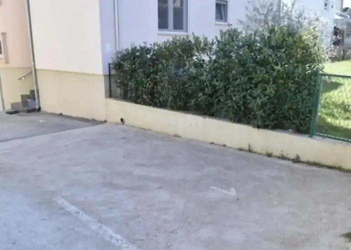 Airy In - Murter, - 3 Min Walk, 2 Bedrooms, 2 Bathrooms, 70m2 With Terrace, Mooring Included